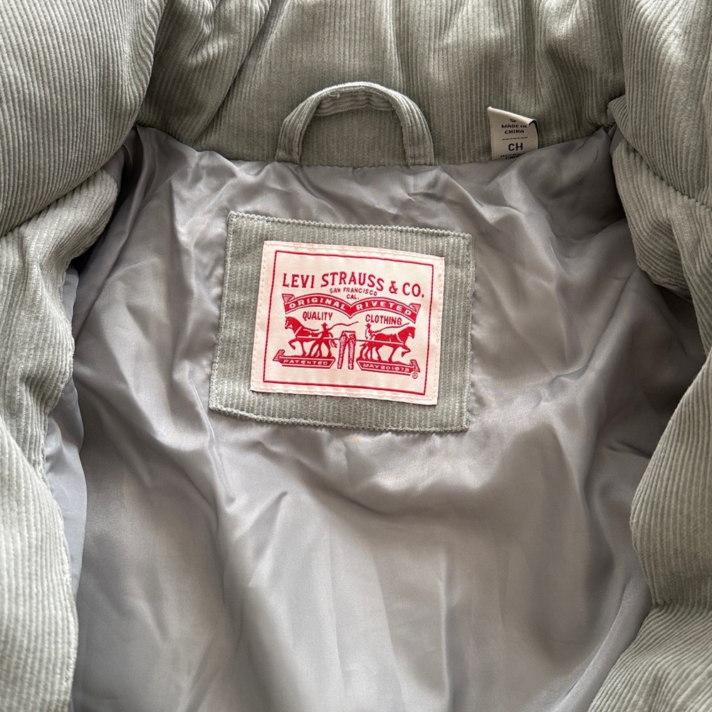 Levi’s puffer corduroy coat - Picture 3 of 6